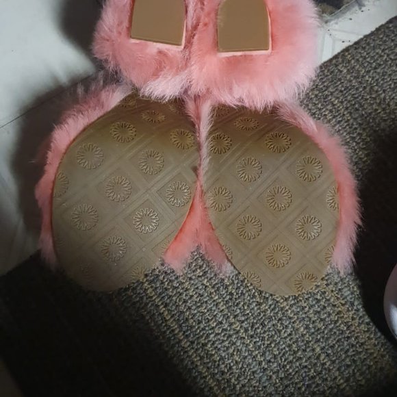 🩷 Host Pick 🩷 UGG Rosa Fluff Heel Women's - Picture 1 of 4